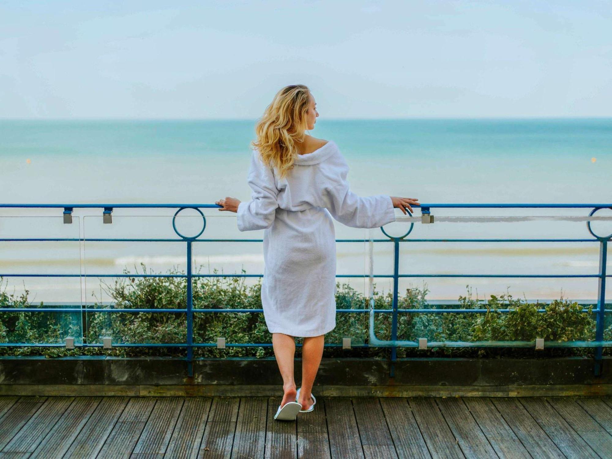 Le Grand Hotel De Cabourg - Mgallery Collection Esterno foto