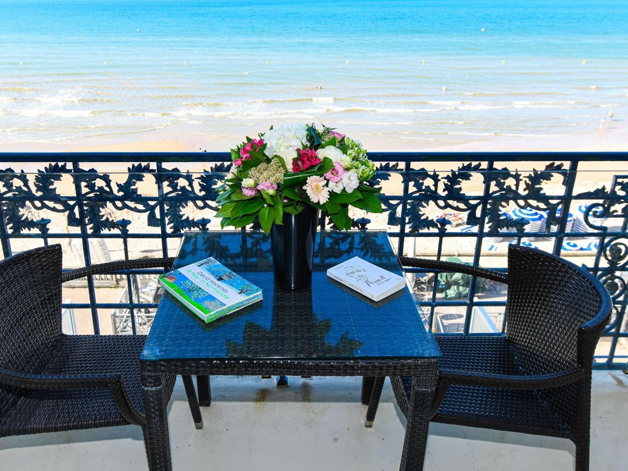 Le Grand Hotel De Cabourg - Mgallery Collection Esterno foto