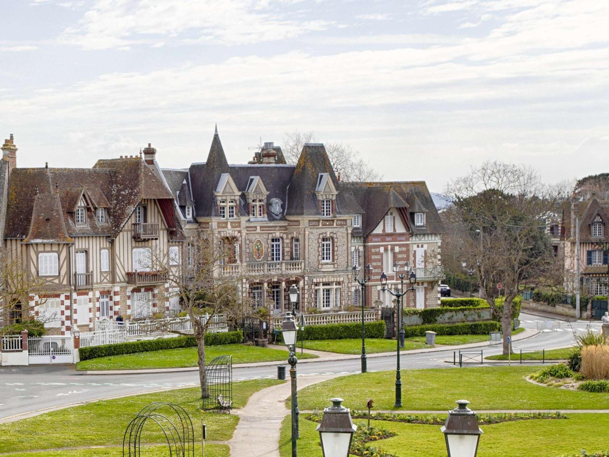 Le Grand Hotel De Cabourg - Mgallery Collection Esterno foto