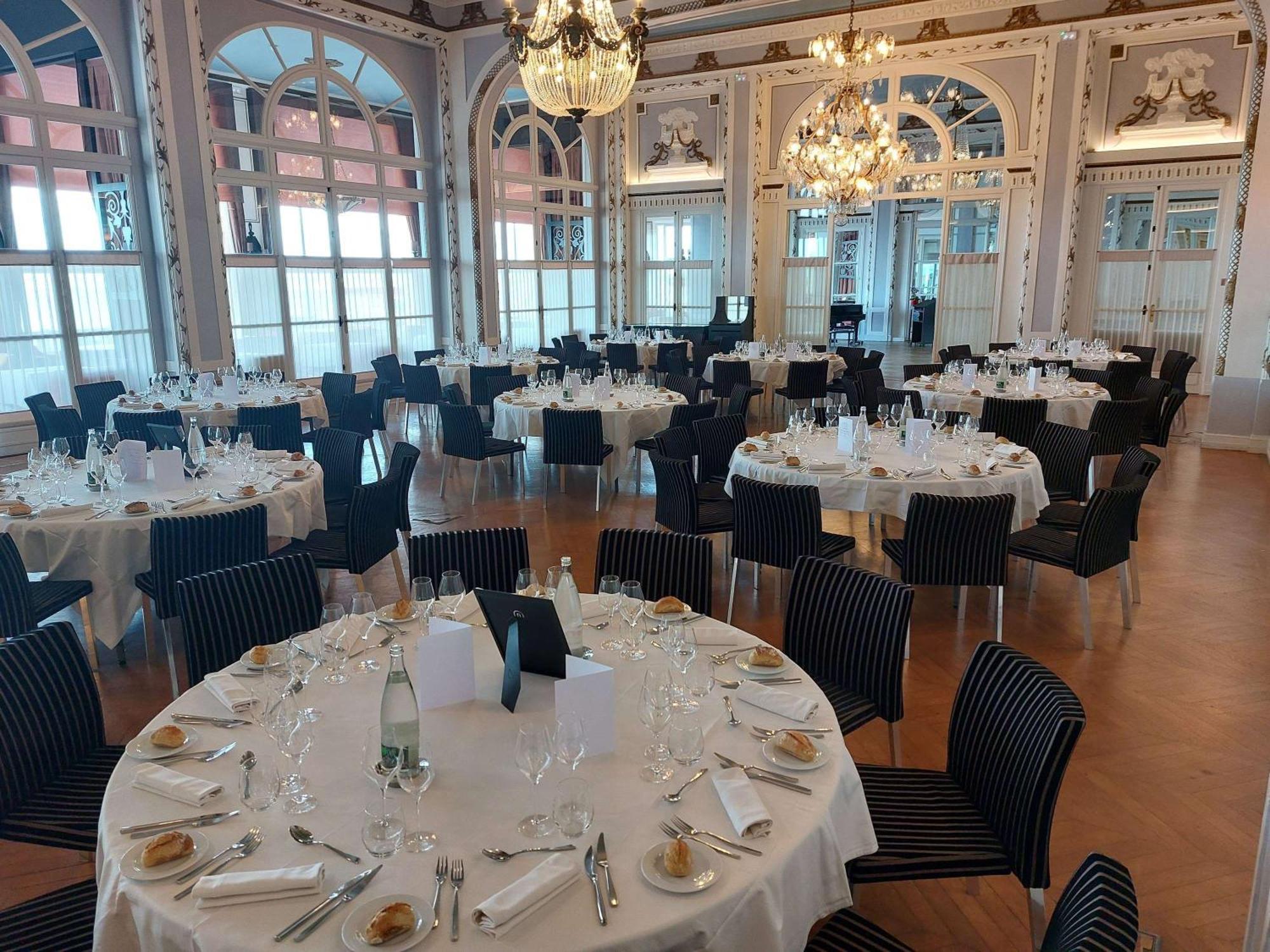 Le Grand Hotel De Cabourg - Mgallery Collection Esterno foto
