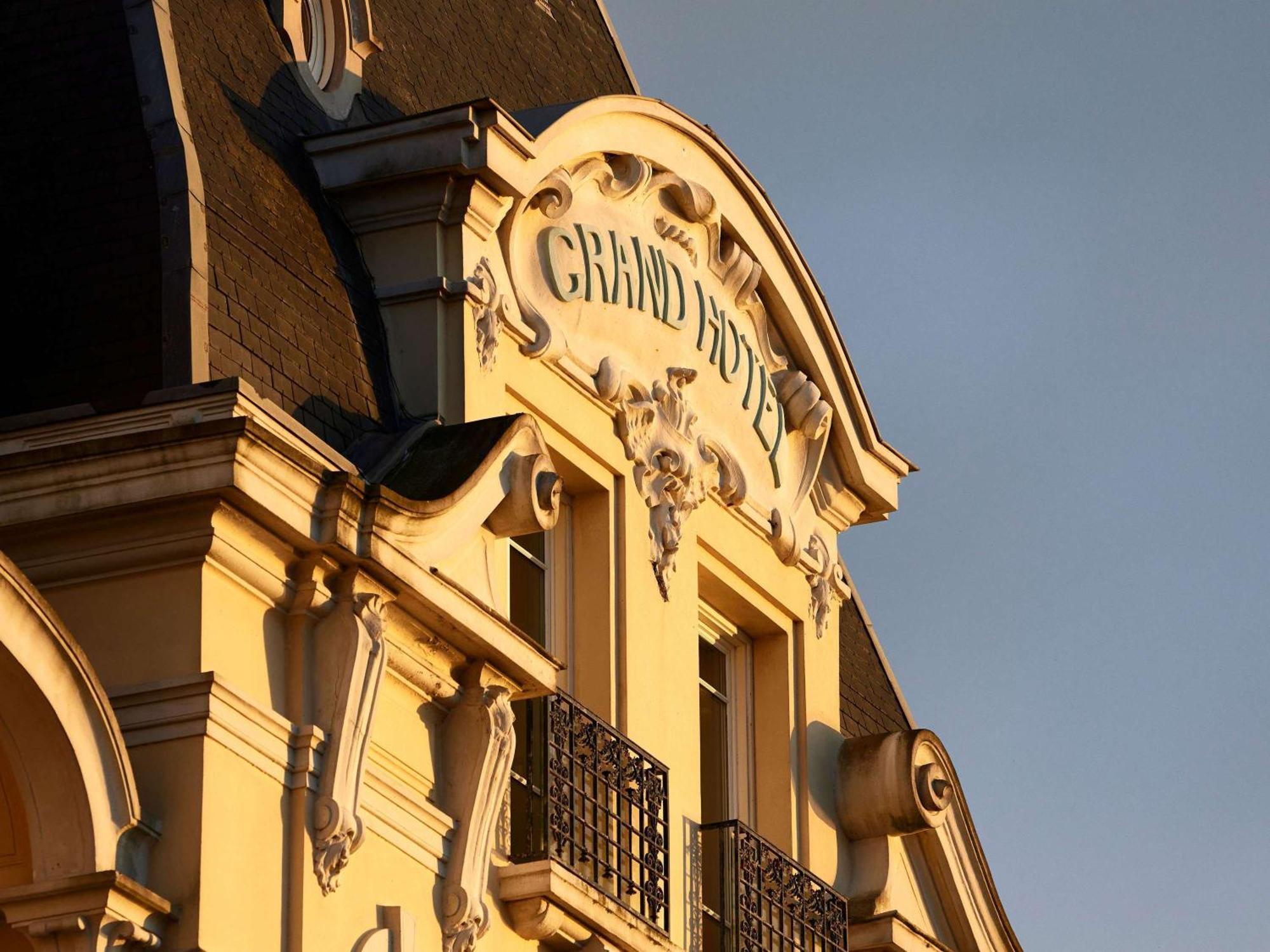 Le Grand Hotel De Cabourg - Mgallery Collection Esterno foto